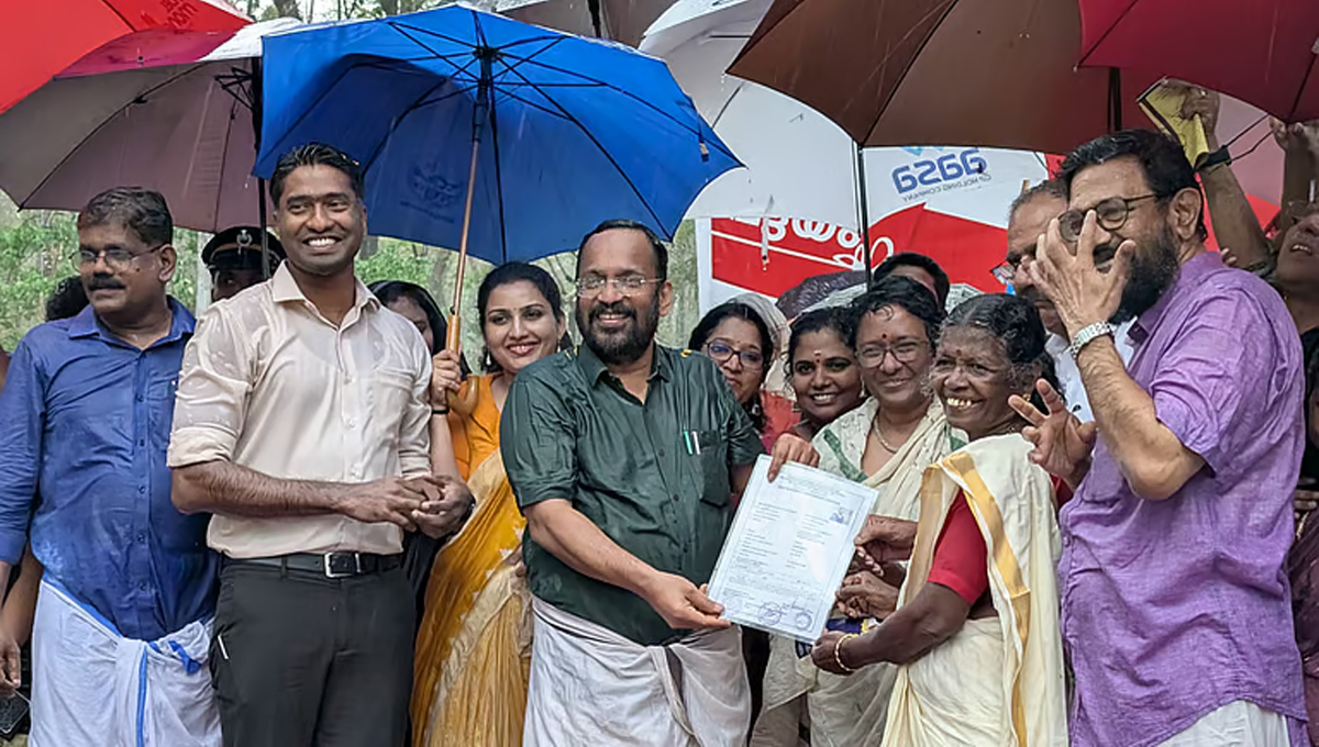 അന്‍പത് വര്‍ഷത്തിലേറെയായ സ്വപ്‌നം യാഥാര്‍ഥ്യമായി; ഒളകരയില്‍ 44 കുടുംബങ്ങള്‍ക്ക് പട്ടയം