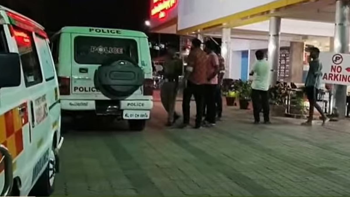 വര്‍ക്കലയില്‍ ഉത്സവം കണ്ട് മടങ്ങിയവർക്കിടയിലേക്ക് വാഹനം ഇടിച്ചുകയറി; അമ്മയും മകളും മരിച്ചു, 5 പേര്‍ക്ക് പരിക്ക്