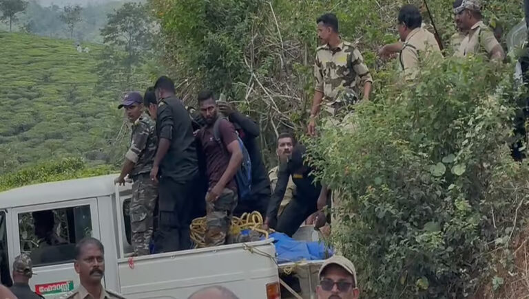 രണ്ടു റൗണ്ട് മയക്കുവെടി, അക്രമാസക്തനായതോടെ നിറയൊഴിച്ചു; ഇടുക്കി ഗ്രാമ്പിയില്‍ ഇറങ്ങിയ കടുവ ചത്തു