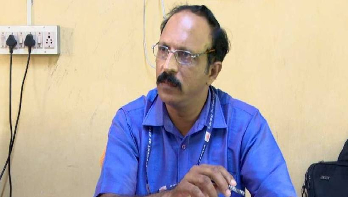 ‘നിയമപരമായി മുന്നോട്ടു പോകാൻ ആഗ്രഹിക്കുന്നില്ല, സിപിഐഎം ജില്ലാ സെക്രട്ടറിയോട് സംസാരിക്കും’: നാരങ്ങാനം വില്ലേജ് ഓഫിസർ