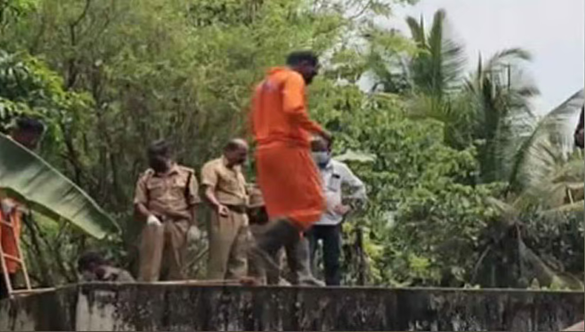മലപ്പുറത്ത് വാട്ടര്‍ ടാങ്കില്‍ കണ്ടെത്തിയ മൃതദേഹം അയല്‍ വീട്ടിലെ ജോലിക്കാരിയുടേത്