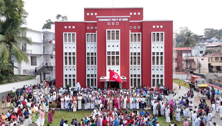 ഔദ്യോഗിക പാനലിനെതിരെ ഒരാൾക്ക് മത്സരിക്കാം; നിലപാടിൽ അയവുവരുത്തി സിപിഐ നേതൃത്വം