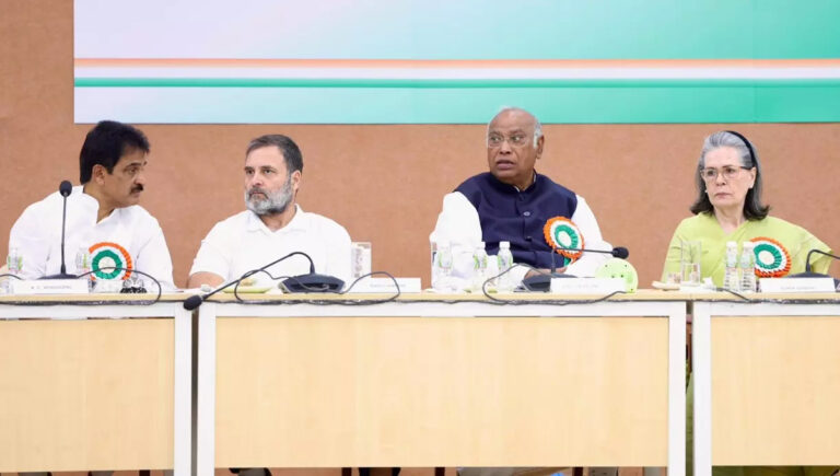 ‘മതേതരത്വം കോൺഗ്രസിന്‍റെ കാതൽ, മതനിരപേക്ഷതയ്ക്കായി നിർഭയം പോരാടൂ’ : രാഹുൽ ഗാന്ധി