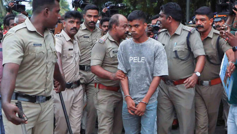 തിരുവാതുക്കല്‍ ഇരട്ടക്കൊല : മോഷണക്കേസില്‍ ജയിലിലായതോടെ കാമുകി ഉപേക്ഷിച്ചു പോയതിന്റെ പക; പ്രതിയുടെ മൊഴി