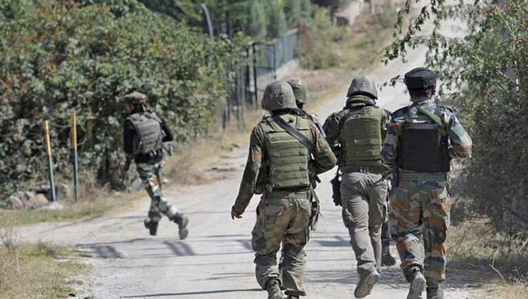 മണിപ്പുരിൽ സുരക്ഷാ സേനയുമായിട്ടുള്ള ഏറ്റുമുട്ടലിൽ 10 തീവ്രവാദികൾ കൊല്ലപ്പെട്ടു