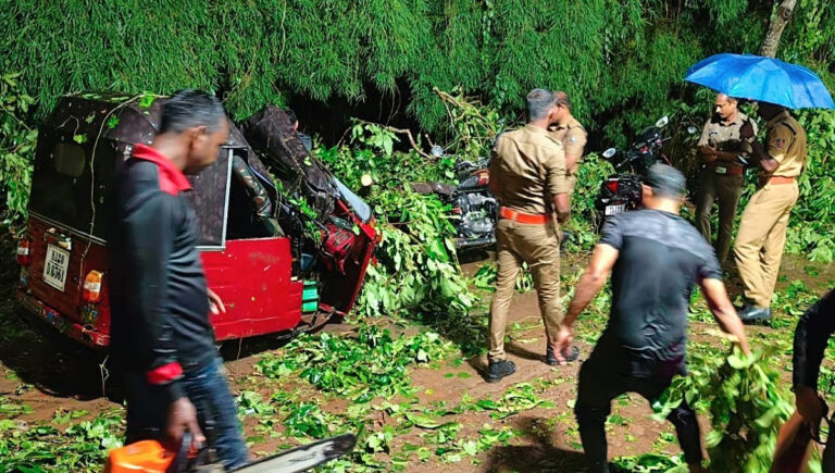 കനത്ത മഴയിൽ തിരുവനന്തപുരത്ത് വന്‍ നാശനഷ്ടം; കണ്ണൂരും കാസര്‍കോടും റെഡ് അലര്‍ട്ട്, 9 ജില്ലകളില്‍ ഓറഞ്ച്
