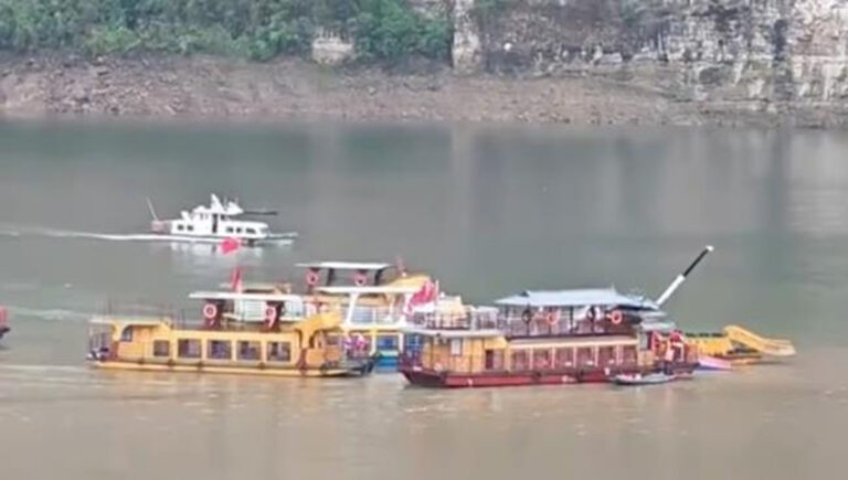 ചൈ​ന​യി​ൽ ര​ണ്ട് ബോ​ട്ടു​ക​ൾ മ​റി​ഞ്ഞ് ഒൻപത് പേ​ർ മ​രി​ച്ചു; 14 പേ​രെ കാ​ണാ​താ​യ​താ​യി