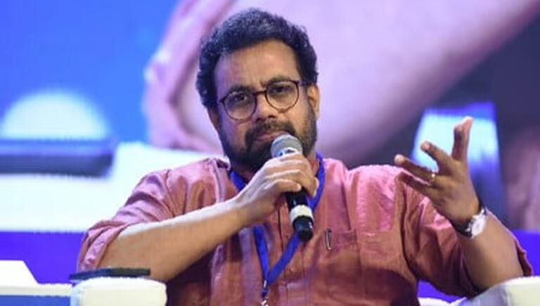 കേന്ദ്രസര്‍ക്കാരിന്റെ ക്ഷണം ലഭിച്ചു; നയതന്ത്ര നീക്കവുമായി സഹകരിക്കും : ബ്രിട്ടാസ്