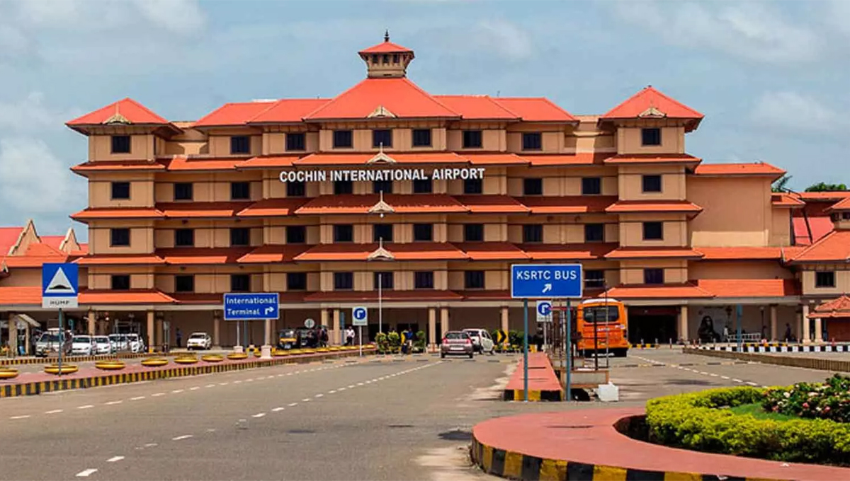 കൊച്ചി രാജ്യാന്തര വിമാനത്താവളത്തിൽ ബോംബ് ഭീഷണി