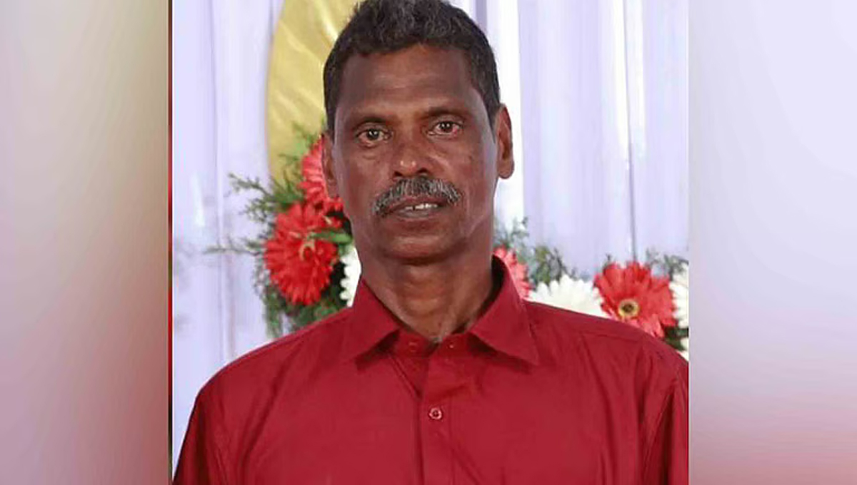 വീടിന് തീയിട്ട് ഗൃഹനാഥന്‍, അയല്‍ക്കാരെത്തി തീ അണയ്ക്കുന്നതിനിടെ മരത്തില്‍ തൂങ്ങി; മകന് പൊള്ളലേറ്റു