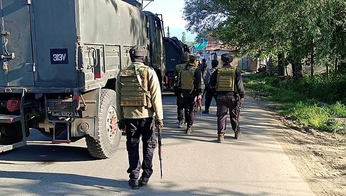 പുല്‍വാമയില്‍ ഏറ്റുമുട്ടല്‍ : മൂന്ന് ജെയ്‌ഷെ ഭീകരരെ സുരക്ഷാസേന വധിച്ചു