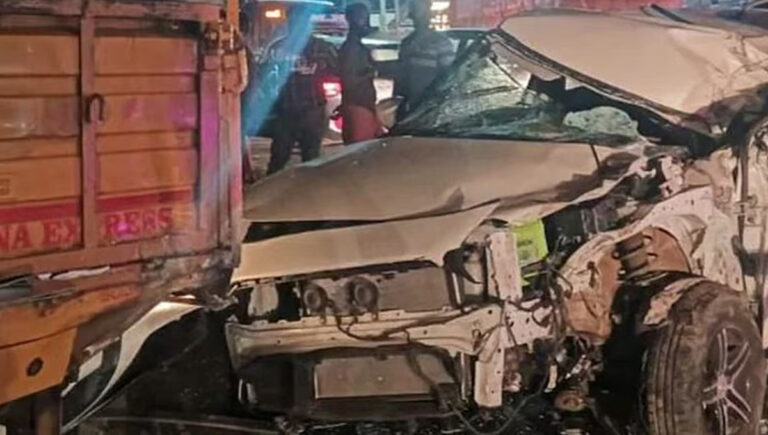 ഏറ്റുമാനൂരില്‍ കാറും പിക്കപ്പ് വാനും കൂട്ടിയിടിച്ചു ഒരാള്‍ മരിച്ചു; രണ്ട് പേരുടെ നില ഗുരുതരം