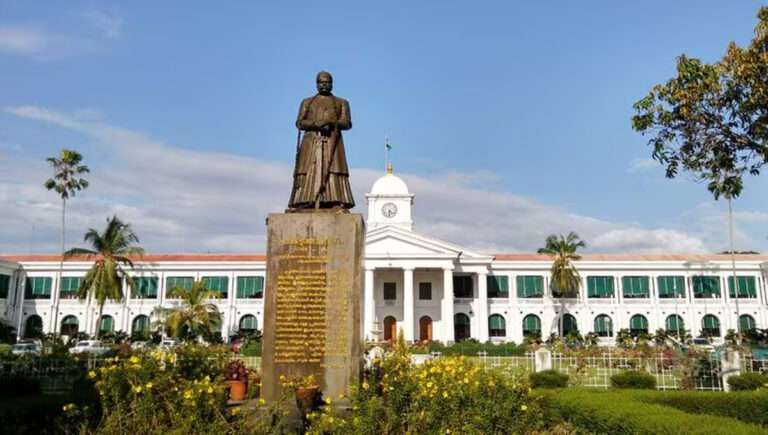 സെക്രട്ടറിയേറ്റിൽ ജോലി വാഗ്ധാനം ചെയ്ത് തട്ടിപ്പ്; തിരുവനന്തപുരത്ത് രണ്ട് പേർ അറസ്റ്റിൽ