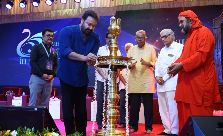 13 വർഷമായി എന്റെ അമ്മയ്ക്കു സംസാരിക്കാനും സന്തോഷം പങ്കിടാനും കഴിയുന്നത് അമൃത ആശുപ്രതി കാരണം: മോഹൻലാൽ