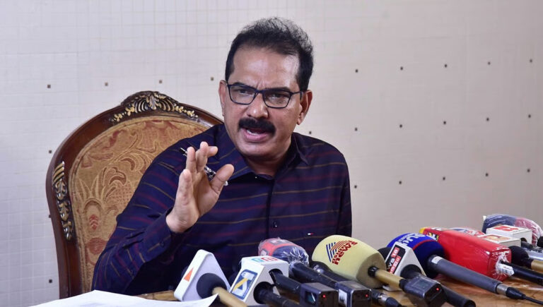 സഹികെട്ടാണ് കേരളം വിട്ടത്; കേരളം ആരുടെയും പിതൃസ്വത്തല്ല : സാബു എം ജേക്കബ്