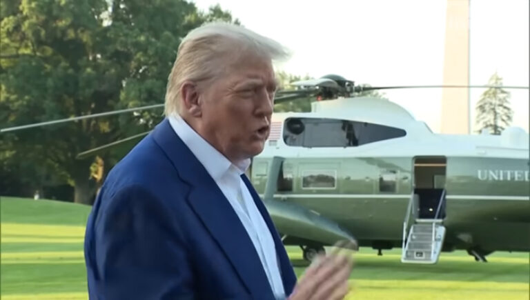 കുറേ തവണയായി ഇറാനും ഇസ്രായേലും ഏറ്റുമുട്ടുന്നു; എന്ത് തെമ്മാടിത്തമാണ് ചെയ്യുന്നതെന്ന് മനസ്സിലാക്കുന്നില്ല : ട്രംപ്