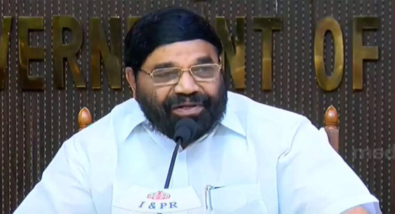 ശബരിമല ആക്ടിവിസം കാണിക്കാനുള്ള സ്ഥലമല്ല; തന്ത്രി അറിയാതെ ഒന്നും നഷ്ടമാകില്ല : മന്ത്രി വിഎന്‍ വാസവന്‍