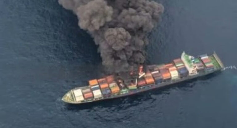 വാൻ ഹായ് 503 ചരക്കുകപ്പലിന്റെ ഉടമയ്ക്കും എംഎസ് സി ഷിപ്പിങ് കമ്പനിക്കും ഷിപ്പിങ് മന്ത്രാലയത്തിൻറെ നോട്ടീസ്