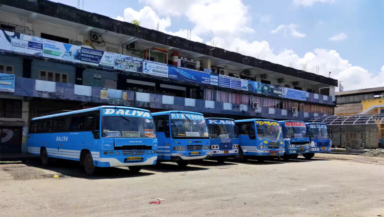 ചർച്ച പരാജയം; സംസ്ഥാനത്ത് നാളെ സ്വകാര്യ ബസ് സമരം