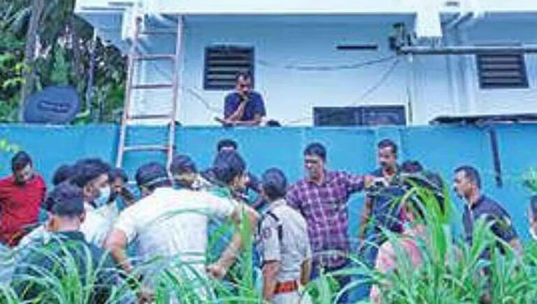 പാലക്കാട് നഗരത്തിലെ ചതുപ്പില്‍ യുവാവിന്റെ മൃതദേഹം; സ്ത്രീയുള്‍പ്പെടെ രണ്ട് പേര്‍ കസ്റ്റഡിയില്‍