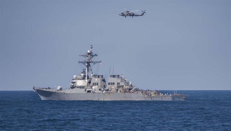 സമുദ്രാതിർത്തിയിലേക്ക് കടക്കാൻ ശ്രമിച്ച യുഎസ് യുദ്ധക്കപ്പലിനെ ഇറാനിയൻ നാവികസേനയുടെ ഹെലികോപ്റ്റർ തടഞ്ഞതായി റിപ്പോർട്ട്