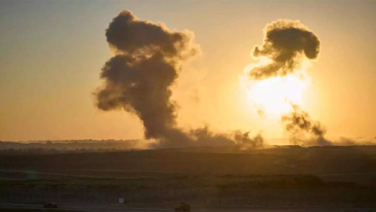 യെമനിൽ മൂന്ന് തുറമുഖങ്ങളിൽ ബോംബിട്ട് ഇസ്രായേൽ