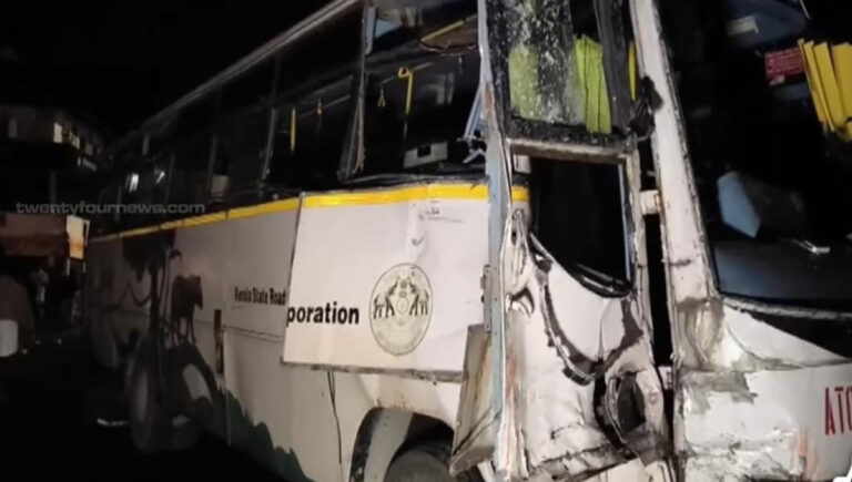 തൃശൂരിൽ കെഎസ്ആർടിസി ബസും മീൻ ലോറിയും കൂട്ടിയിടിച്ചു; പന്ത്രണ്ടോളം പേർക്ക് പരുക്ക്