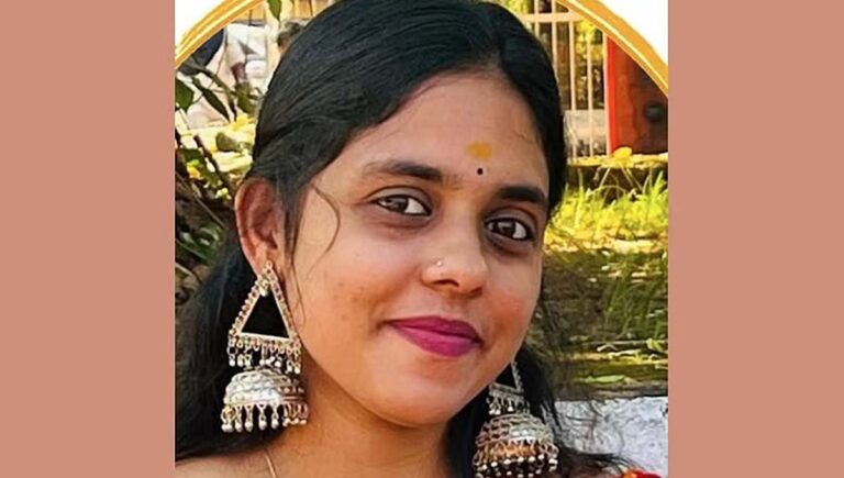 തൃശൂരിൽ നവവധുവിനെ സ്വന്തം വീട്ടിൽ തൂങ്ങിമരിച്ച നിലയിൽ