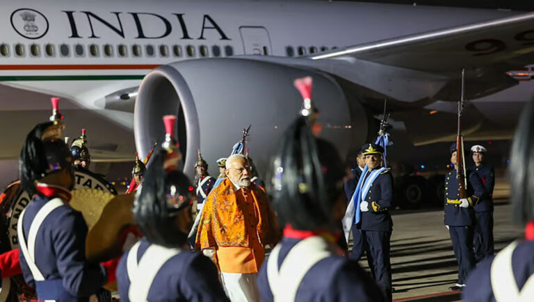 രണ്ടുദിവസത്തെ സന്ദര്‍ശനത്തിനായി പ്രധാനമന്ത്രി നരേന്ദ്ര മോദി അര്‍ജന്റീനയില്‍