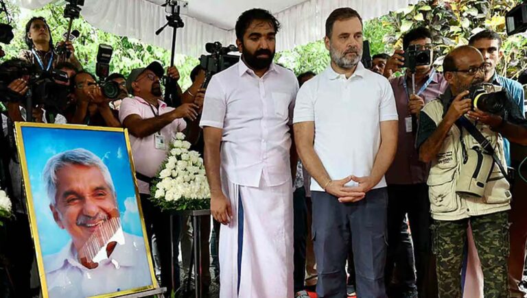 ഉമ്മന്‍ചാണ്ടി രാഷ്ട്രീയ ജീവിതത്തില്‍ തന്റെ വഴികാട്ടി : രാഹുല്‍ ഗാന്ധി