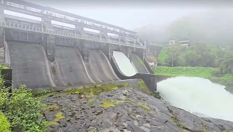 കനത്ത മഴ; ഷോളയാറില്‍ സ്പിൽവേ ഷട്ടർ ഉയർത്തി