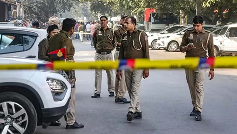 ഡൽഹിയിൽ ടാക്സി ഡ്രൈവർക്ക് വെടിയേറ്റു; 2 പേർ അറസ്റ്റിൽ