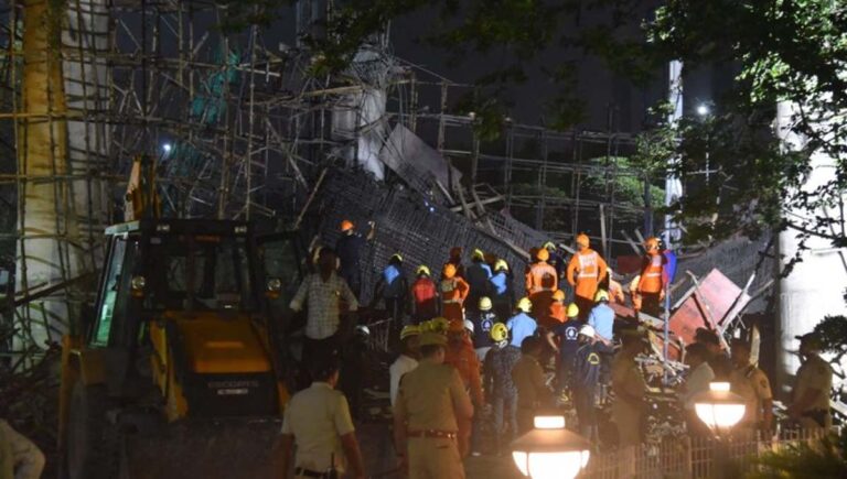നാഗ്പൂരില്‍ നിര്‍മാണത്തിലിരുന്ന ക്ഷേത്രമതില്‍ ഇടിഞ്ഞുവീണ് 17 തൊഴിലാളികള്‍ക്ക് പരുക്ക്