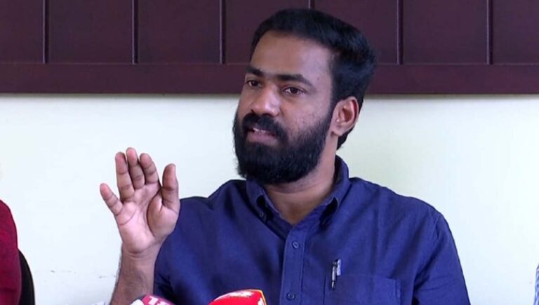 യൂത്ത് കോൺഗ്രസ് വയനാട് ഫണ്ട് തട്ടിപ്പ്; നിയമനടപടിയിലേക്ക് പോകുന്നത് ആലോചിക്കും : ഡിവൈഎഫ്ഐ