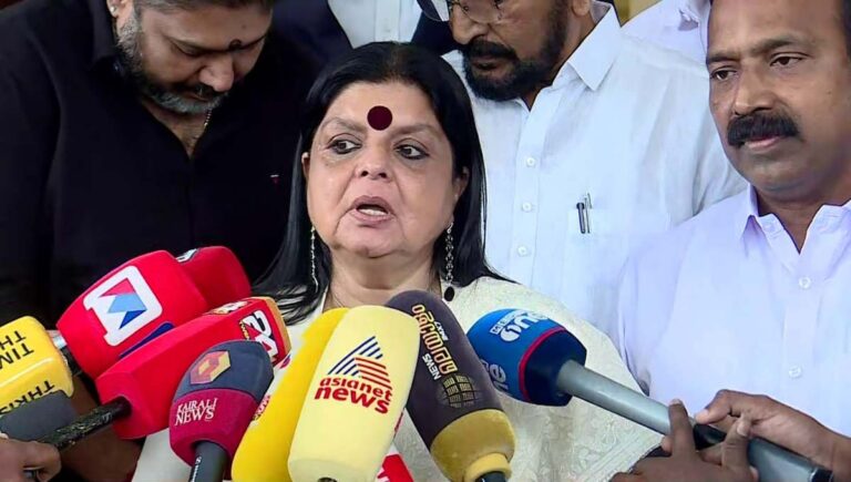 ഒരു പരാതിയും ഇല്ല, രാഹുല്‍ മാങ്കൂട്ടത്തില്‍ എംഎല്‍എ സ്ഥാനം രാജി വയ്‌ക്കേണ്ടതില്ല : ദീപാ ദാസ്മുന്‍ഷി