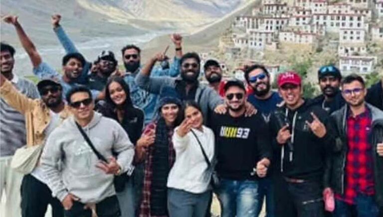 മിന്നല്‍ പ്രളയം : മലയാളികള്‍ ഉള്‍പ്പെടെ 25 അംഗ യാത്രാ സംഘം ഹിമാചലില്‍ കുടുങ്ങി