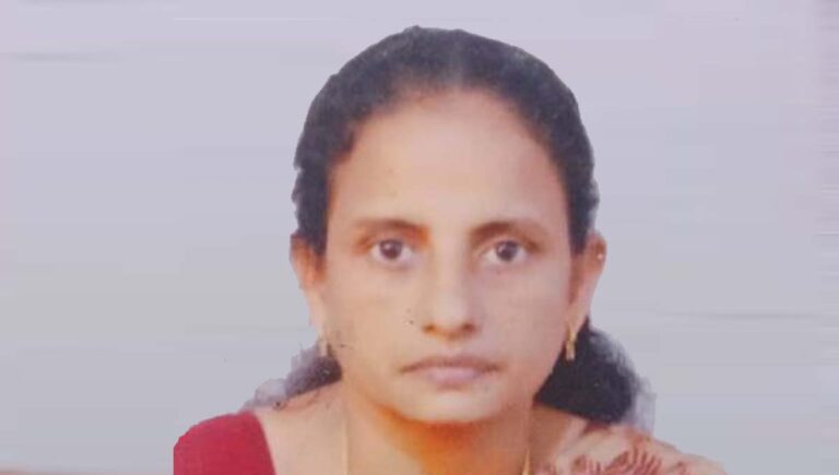 തൃശൂരിൽ പൊട്ടിവീണ വൈദ്യുതി കമ്പിയിൽ നിന്ന് ഷോക്കേറ്റ് വീട്ടമ്മയ്ക്ക് ദാരുണാന്ത്യം