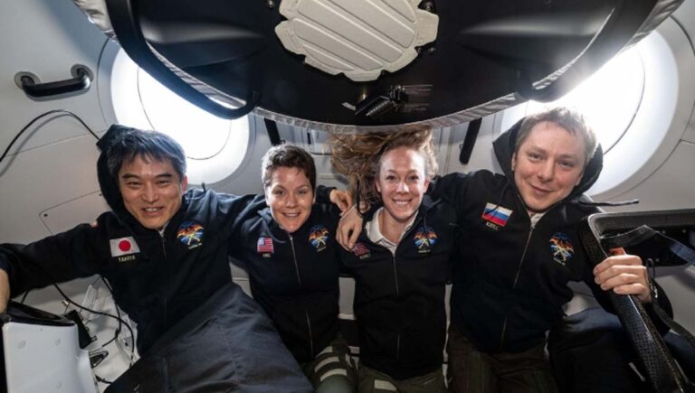 നാസ- സ്പേസ് എക്സ് സംയുക്ത ദൗത്യമായ ക്രൂ 10 സംഘാംഗങ്ങൾ ഭൂമിയിൽ തിരികെ എത്തി