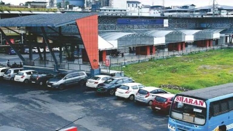 രാഹുല്‍ മാങ്കൂട്ടത്തില്‍ മുന്‍സിപ്പൽ ബസ് സ്റ്റാന്‍ഡ് ഉദ്ഘാടന ചടങ്ങില്‍ പങ്കെടുക്കരുതെന്ന് പാലക്കാട് നഗരസഭ