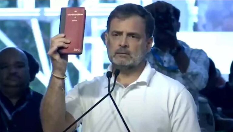 വോട്ടർപട്ടിക ക്രമക്കേട് : ബംഗളൂരുവിനെ ഇളക്കി മറിച്ച് രാഹുല്‍ ഗാന്ധിയുടെ റോഡ് ഷോ