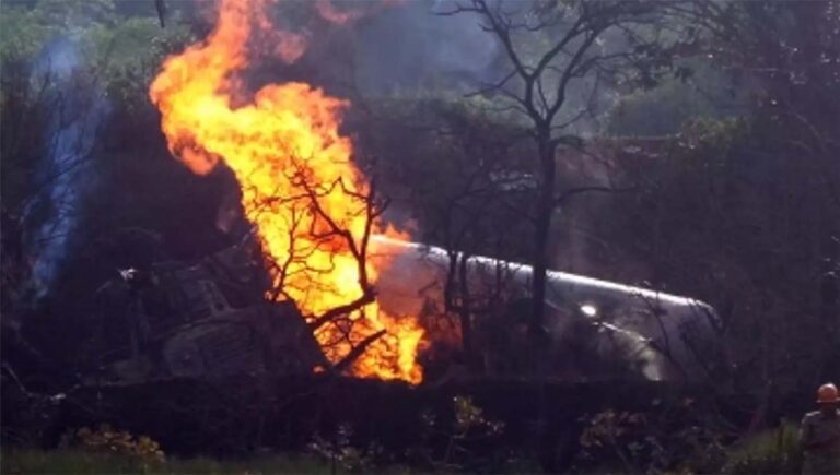 പഞ്ചാബിൽ എൽപിജി ടാങ്കർ ലോറി പൊട്ടിത്തെറിച്ച് ഏഴ് മരണം; 15 പേർക്ക് പരിക്ക്