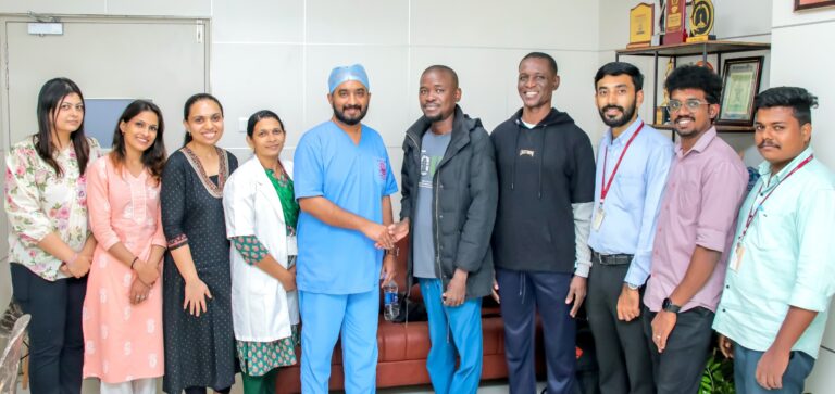 അമൃതയ്ക്കും കേരളത്തിനും നന്ദി, ശ്വാസനാളത്തിലെ പഴക്കമുള്ള മുഴ നീക്കം ചെയ്ത് വിക്ടർ ആഫ്രിക്കയിലേക്ക് മടങ്ങി