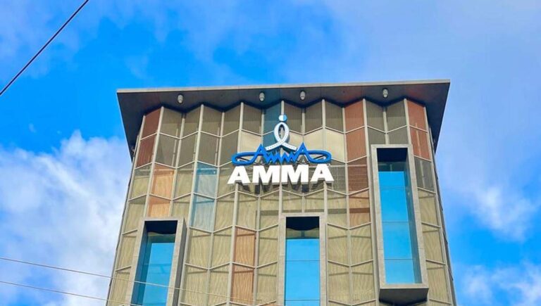 ഭാരവാഹി തെരഞ്ഞെടുപ്പ് വിവാദം : താരങ്ങൾക്ക് പരസ്യ പ്രതികരണം വിലക്കി അമ്മ