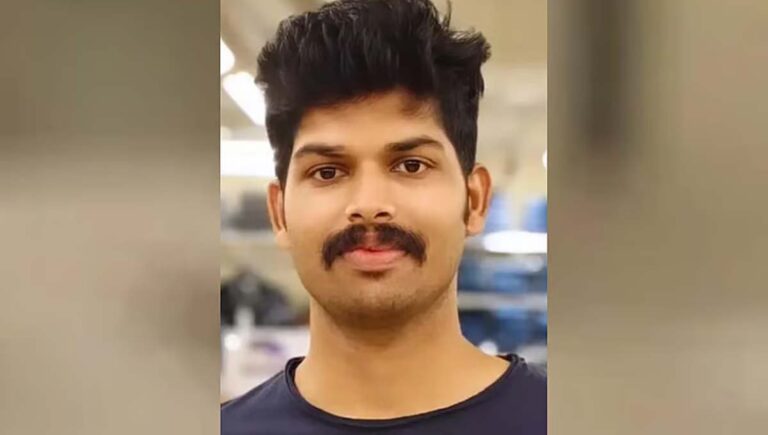 തവനൂര്‍ സെന്‍ട്രല്‍ ജയിലിലെ അസിസ്റ്റന്റ് പ്രിസണ്‍ ഓഫീസര്‍ തൂങ്ങിമരിച്ച നിലയില്‍