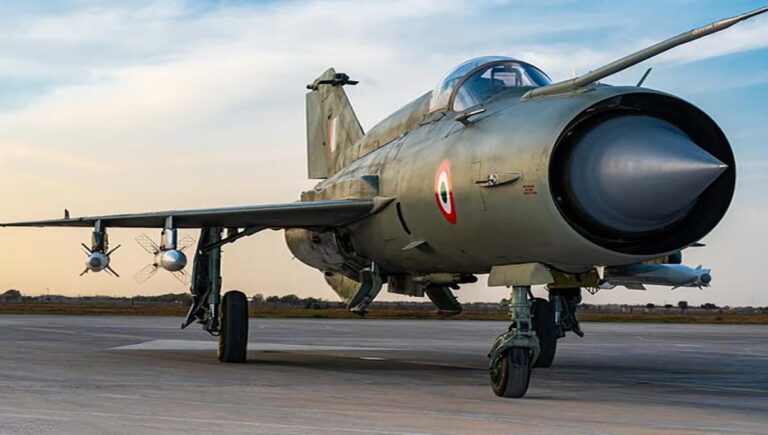 ആറ് പതിറ്റാണ്ട് ഇന്ത്യന്‍ വ്യോമ സേനയുടെ കരുത്തിന്റെ പ്രതീകമായ മിഗ്-21 യുദ്ധവിമാനങ്ങള്‍ക്ക് വെള്ളിയാഴ്ച മുതൽ വിശ്രമം