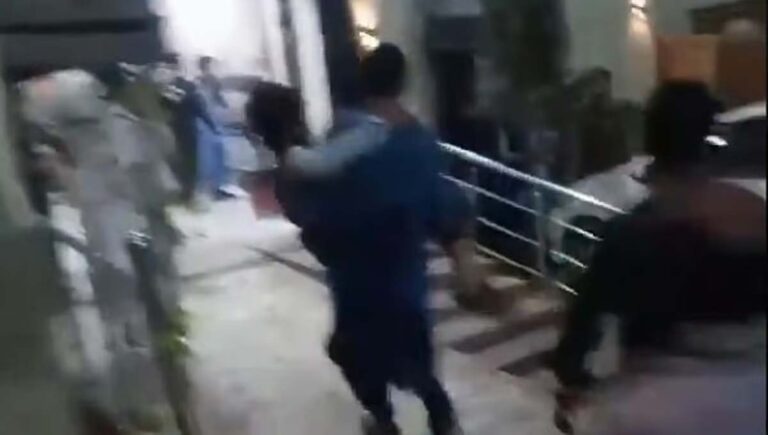 പാകിസ്ഥാനില്‍ രാഷ്ട്രീയ പാര്‍ട്ടിയുടെ റാലിക്കിടെ ചാവേര്‍ ആക്രമണം; 14 പേര്‍ കൊല്ലപ്പെട്ടു