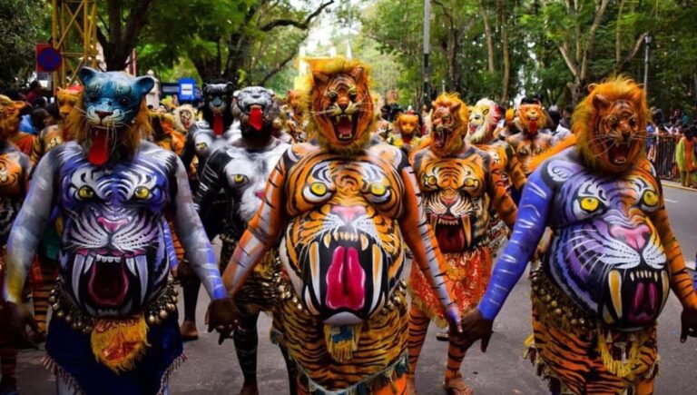 തൃശൂരില്‍ ഇന്ന് പുലിയിറങ്ങും; ഉച്ചയ്ക്ക് ശേഷം പ്രാദേശിക അവധി