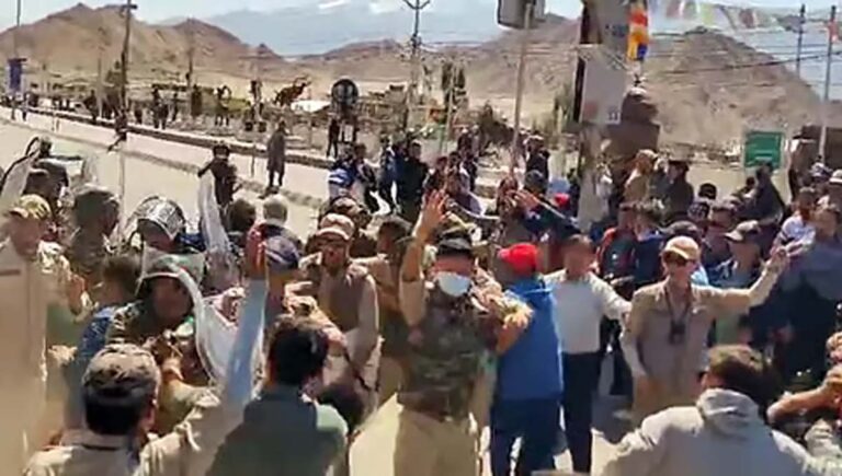 ലഡാക്ക് സംഘർഷം : വിവിധ സംഘടനകളുമായി ചർച്ച നടത്തി കേന്ദ്രം