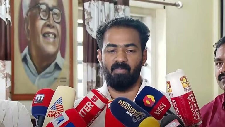 പേരാമ്പ്രയില്‍ നടന്നത് ഷാഫിയുടേത് കഞ്ഞിക്കുഴി സതീശന്‍ തോറ്റുപോവുന്ന ഷോ : വി കെ സനോജ്