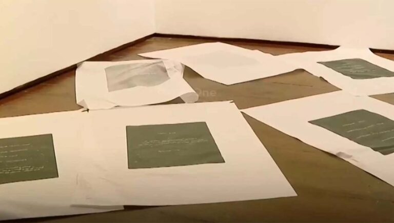 എറണാകുളം ദർബാർ ഹാൾ ആർട്ട് ഗാലറിയിൽ കലാസൃഷ്ടി രണ്ടംഗസംഘം കീറി നശിപ്പിച്ചു